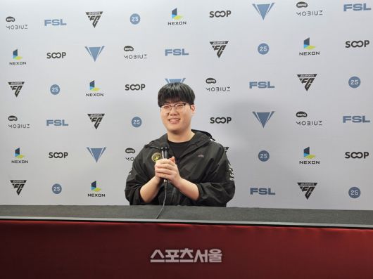 BNK 노영진이 18일 서울 잠실DN콜로세움에서 열린 2025 FSL 서머 C조 김승환전 승리 후 취재진 인터뷰에 응하고 있다. 잠실 | 강윤식 기자 skywalker@sportsseoul.com