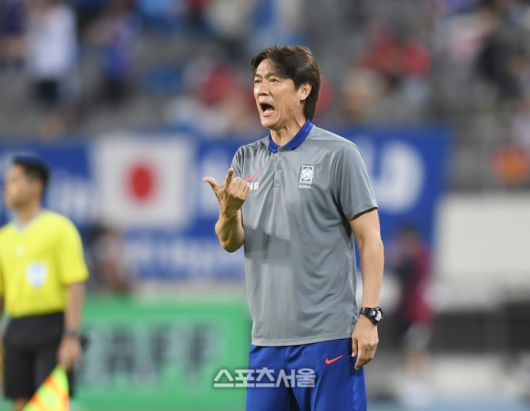 홍명보 감독이 15일 용인 미르스타디움에서 열린 2025 동아시아축구연맹(EAFF) E-1 챔피언십(동아시안컵) 일본과 경기에서 작전지시를 하고 있다. 2025. 7. 15.용인 | 최승섭기자 thunder@sportsseoul.com