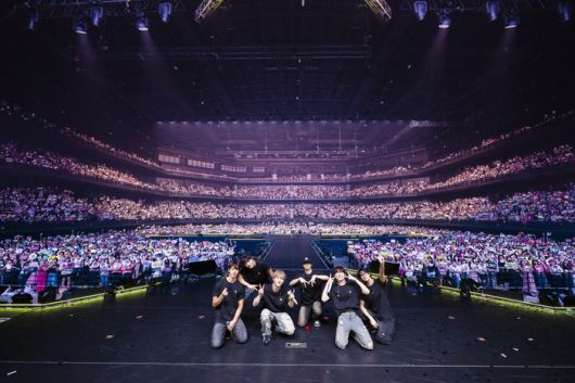 몬스타엑스(MONSTA X) 팬들과 함께  사진ㅣphoto by seitaro tanaka photo office