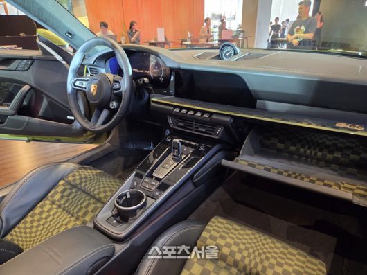 포르쉐 ‘911 스피릿 70’. 청담 | 원성윤 기자 socool@sportsseoul.com