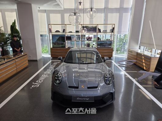 포르쉐 ‘신형 911 GT3 투어링 패키지’. 청담 | 원성윤 기자 socool@sportsseoul.com