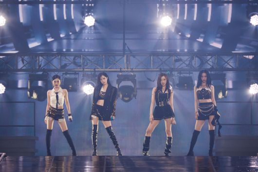 에스파가 지난 8월 29일부터 31일까지 서울 송파구 케이스포돔에서 ‘2025 aespa LIVE TOUR -SYNK : aeXIS LINE’(2025 에스파 라이브 투어 – 싱크 : 엑시스 라인)을 개최했다. 사진 | SM엔터테인먼트