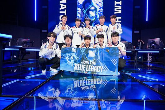 렉스 리검 퀸 덕분에 챔피언스 파리 막차에 탑승한 DRX 선수단. 사진 | 라이엇 게임즈