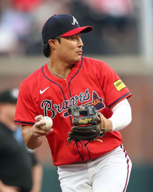 애틀랜타 김하성이 5일(한국시간) 미국 조지아주 애틀랜타 트루이스트 파크에서 열린 2025 메이저리그(ML) 시애틀과 홈 경기에서 수비에 임하고 있다. 사진 | Getty Images=AFP 연합뉴스