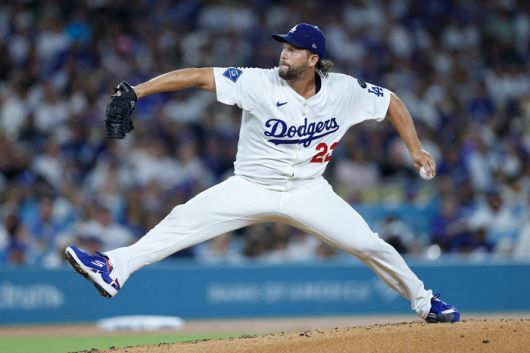 LA 다저스 클레이[튼 커쇼가 20일(한국시간) 미국 캘리포니아주 LA 다저 스타디움에서 열린 2025 메이저리그(ML) 샌프란시스코전에 선발 등판해 역투하고 있다. 사진 | LA=AFP연합뉴스