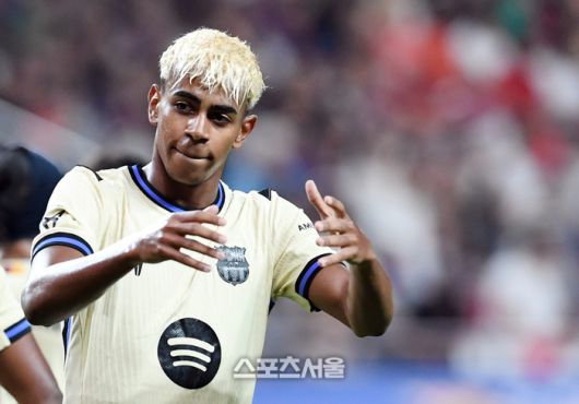 FC바르셀로나의 라민 야말이 31일 서울월드컵경기장에서 열린 FC서울과의 친선 경기에서 골을 넣은 뒤 세리머니를 하고 있다. 2025. 7. 31. 박진업 기자 upandup@sportsseoul.com