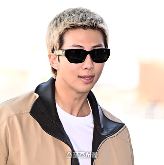 RM이 해외일정 차 출국하고 있다. 이주상기자 rainbow@sportsseoul.com