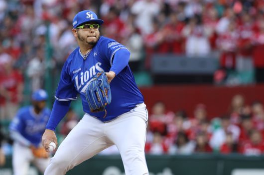 삼성 후라도가 11일 인천SSG랜더스필드에서 열린 2025 KBO리그 포스트시즌 SSG와 준PO 2차전 9회말에 구원 등판해 역투하고 있다. 사진 | 삼성 라이온즈