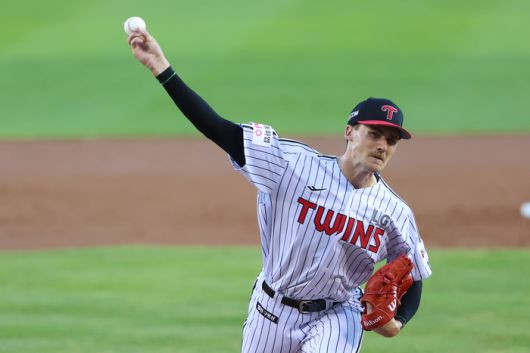 LG 톨허스트가 잠실구장에서 열린 2025 KBO리그 키움과 경기에 선발 등판해 역투하고 있다. 사진 | LG 트윈스