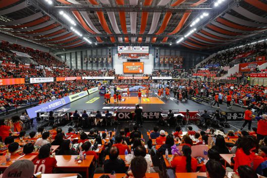 OK저축은행 홈 개막전 모습. 사진 | OK저축은행