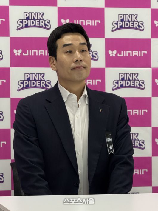 근조 리본을 단 고희진 감독.인천 | 정다워 기자