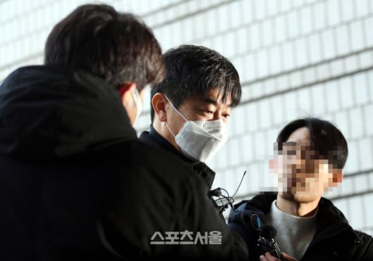 KIA 김종국 전 감독이 30일 구속영장 실질심사를 위해 서울 서초구 서울중앙지방법원에 출석하고 있다. 사진 | 최승섭기자 thunder@sportsseoul.com