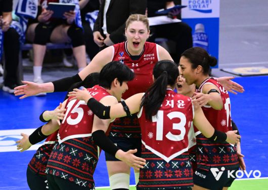 기뻐하는 현대건설 선수들.제공 | 한국배구연맹