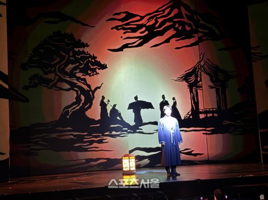 9일 뮤지컬 ‘한복 입은 남자’ 프레스콜에서 ‘영실/강배’ 역 박은태가 대표 넘버 ‘그리웁다’를 시연하고 있다. 사진 | 표권향 기자 gioia@sportsseoul.com