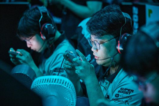 디플러스 기아 ‘파비안’ 박상철이  30일 대전e스포츠경기장에서 열린 2025 KEL 배틀그라운드 모바일 결선 1일차 경기에 임하고 있다. 사진 | 한국e스포츠협회