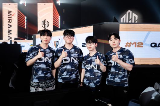 PGC 2025 출전 중인 DN프릭스 선수들이 포즈를 취하고 있다. 사진 | 크래프톤