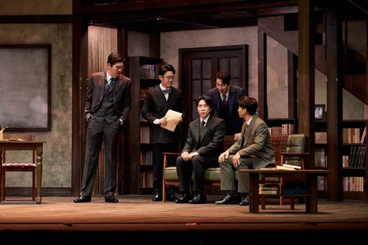 뮤지컬 ‘팬레터’ 10주년 기념 공연이자 다섯번째 시즌을 맞아 내년 2월22일까지 예술의전당 CJ토월극장에서 펼쳐진다. 사진 | 라이브㈜