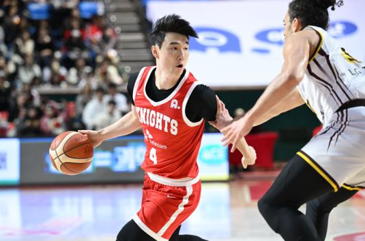 김낙현이 드리블을 하고 있다. 사진 | KBL