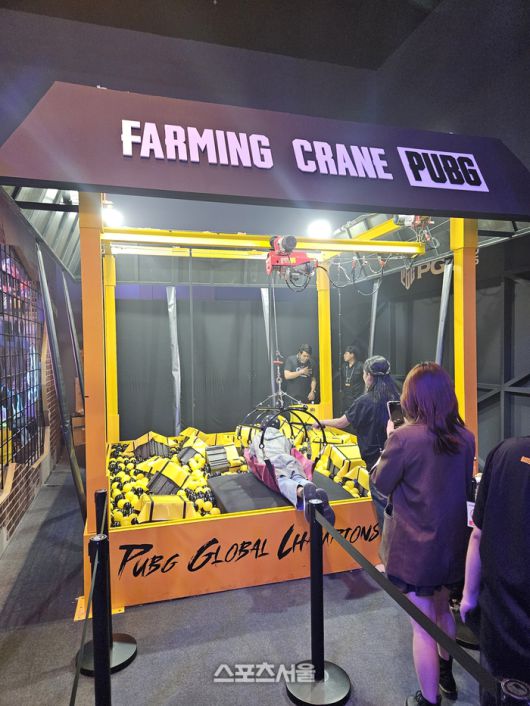 펍지 유나이티드 현장을 찾은 관람객이 팬존에 마련된 팝업을 즐기고 있다. 방콕 | 강윤식 기자 skywalker@sportsseoul.com