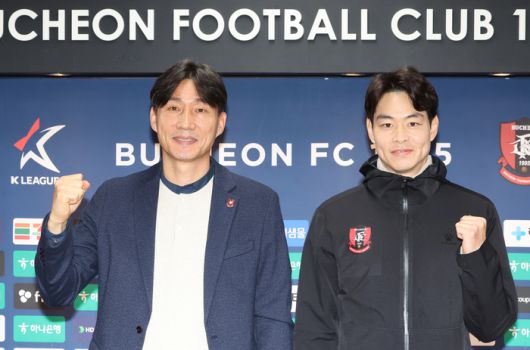 이영민(왼쪽) 감독과 한지호. 사진 | 부천=연합뉴스