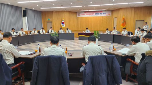 오승훈 본부장이 26일 ‘겨울철 화재안전대책 중간점검 지휘관 회의’를 주재하고 있다. 사진|강원특별자치도 소방본부