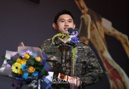 2024시즌 베스트11 선정 이후 소감 말하는 이동경. 최승섭기자