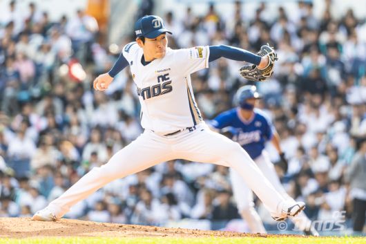 이재학이 선발 등판해 역투하고 있다. 사진 | NC 다이노스