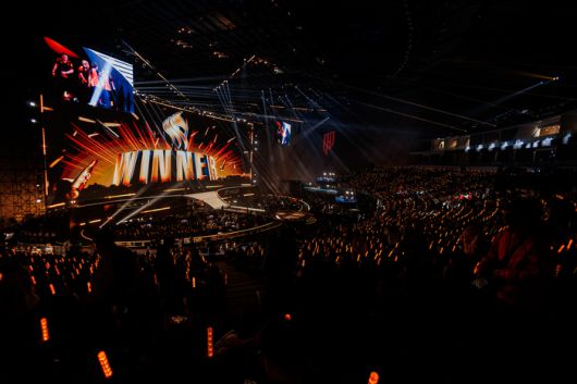 중국 쓰촨성 청두에서 열린 ‘CFS 2025 그랜드 파이널’ 결승전에서 전통 강호 올 게이머스가 우승을 차지했다. 사진 | 스마일게이트