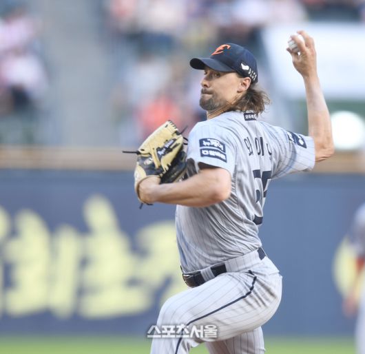 한화 선발투수 와이스가 29일 서울 잠실구장에서 열린 2025 KBO리그 LG와 경기에서 역투하고 있다. 잠실 | 최승섭기자 thunder@sportsseoul.com