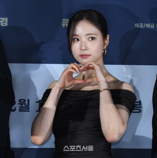 신세경이 12일 서울 성동구 롯데시네마 건대입구에서 열린 영화 ‘휴민트’ 제작보고회에서 포즈를 취하고 있다. 최승섭기자 thunder@sportsseoul.com