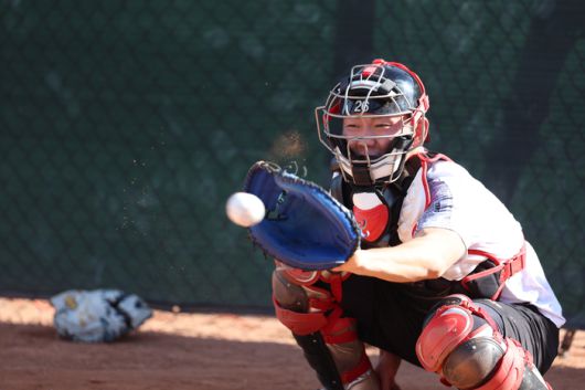 LG 이주헌이 미국 애리조나에서 진행 중인 2025 스프링캠프에서 불펜피칭을 받고 있다. 사진 | LG 트윈스