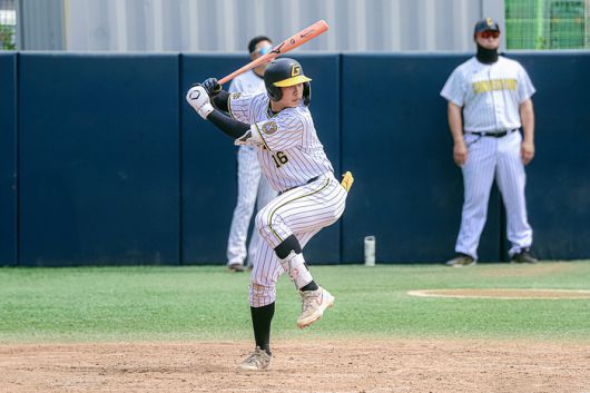고교 시절 타격에 임하는 추세현의 모습. 사진 | 경기상고