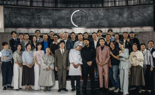 단체사진 속 이하성 셰프. 사진 |  이하성 SNS