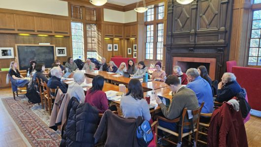 지난 8일부터 춘천 Great Books 튜터 양성 해외연수에 참가 중인 춘천 지역 교사들이 미국 세인트존스대학 현지에서 Great Books 프로그램을 참관하고 있다.  사진|춘천시청