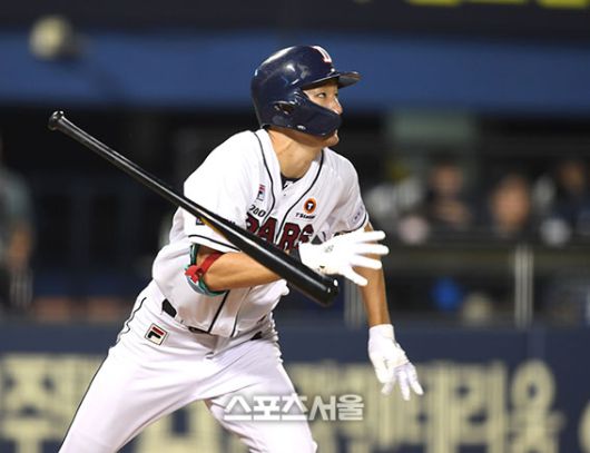 두산 안재석이 16일 잠실야구장에서 열린 2023 KBO리그 KT와 경기 4회말 우중간 3루타를 치고 있다. 2023. 8. 16.잠실 | 최승섭기자 thunder@sportsseoul.com