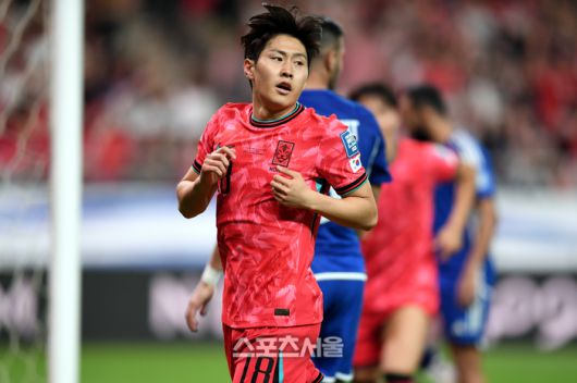 이강인이 10일 서울월드컵경기장에서 열린 2026 FIFA 북중미 월드컵 3차 예선 쿠웨이트와 경기에서 골을 넣은 후 환호하고 있다. 2025. 6. 10.상암 | 최승섭기자 thunder@sportsseoul.com