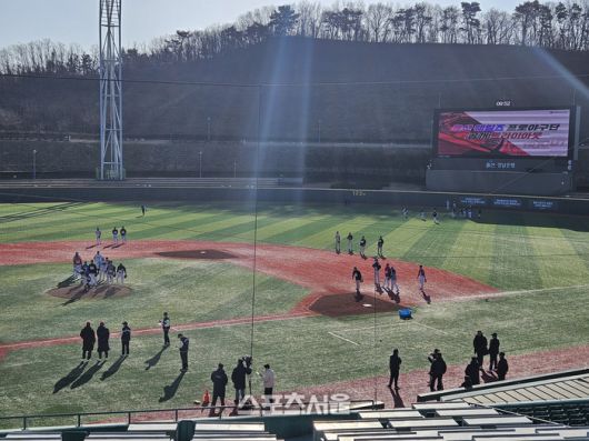울산 프로야구단 공개 트라이아웃이 13일 울산 문수경기장에서 진행되고 있다. 울산 | 강윤식 기자 skywalker@sportsseoul.com