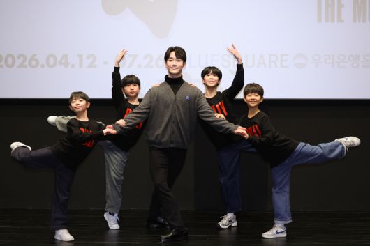 21일 뮤지컬 ‘빌리 엘리어트’ 기자간담회에서 ‘빌리’ 역 (왼쪽부터) 조윤우·김우진·임선우·김승주·박지후가 포즈를 취하고 있다. 사진 | 연합뉴스