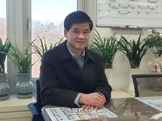 “시민의 관점에서 관광정책을 개발해서 원주 천만관광객 시대의 주춧돌을 쌓고 싶다”는 정영직 (사)원주시관광협의회장.