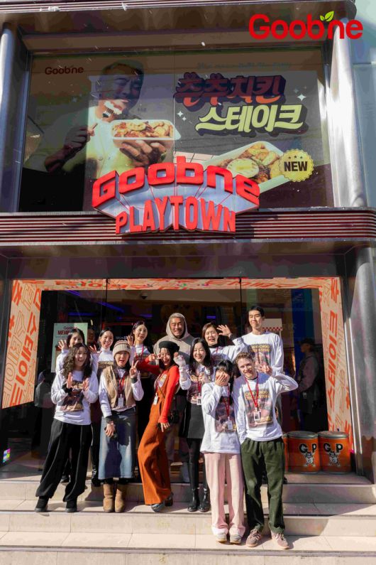 추추 치킨 스테이크 팝업스토어. 사진 | 굽네치킨