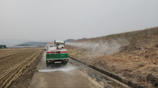 고병원성 AI 방역.  사진|춘천시청