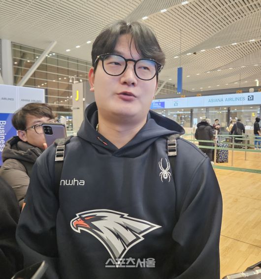 한화 김서현이 23일 인천국제공항에서 2026 스프링캠프 출발에 앞서 인터뷰에 응했다. 인천국제공항 | 김동영 기자 raining99@sportsseoul.com