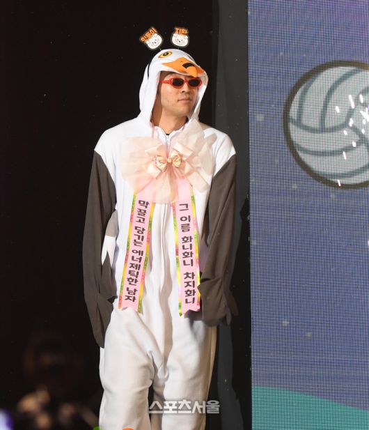 차지환이 25일 춘천 호반체육관에서 열린 2025-2026 V-리그 올스타전 입장을 하고 있다. 2026. 1. 25.춘천 | 최승섭기자 thunder@sportsseoul.com