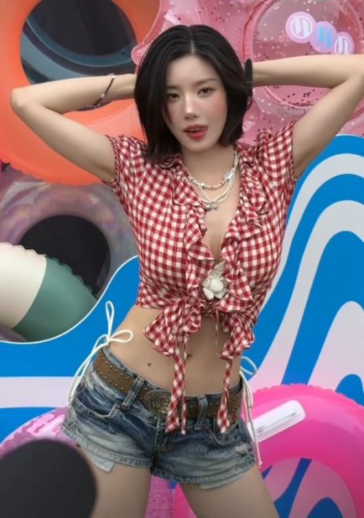 사진=권은비 SNS