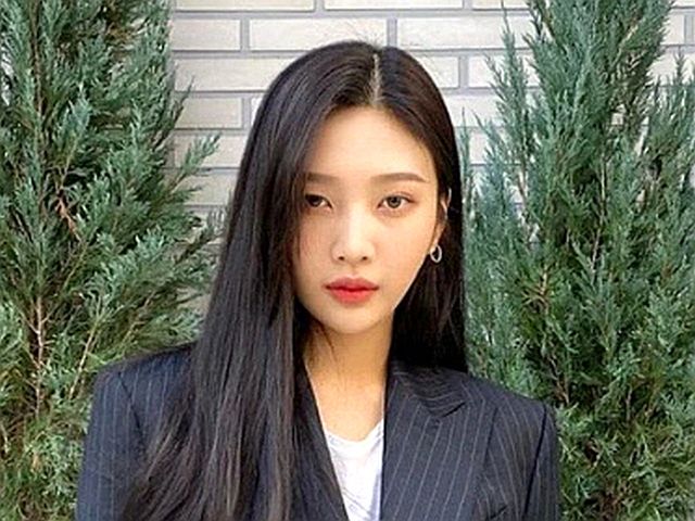 페미니스트 티셔츠 입으면 이기적? 여성 연예인 겨누는 근거 ...