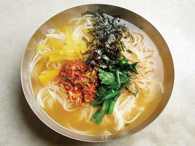 따끈한 국수 이야기 : 허브줌 전국 각지 국수 중 딱 다섯 그릇의 이야기...따끈한 국수 이야기