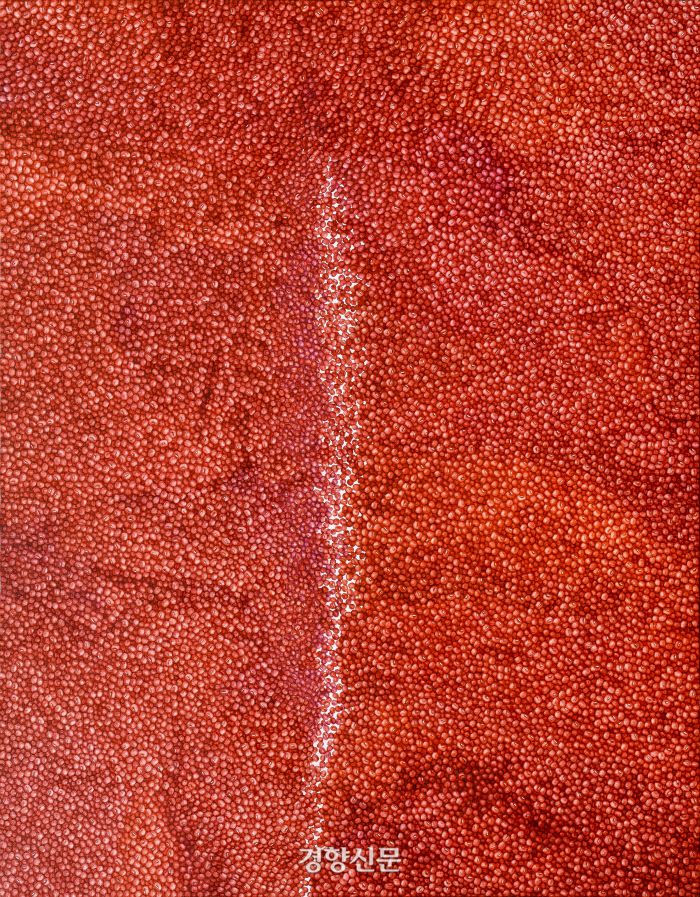 정정엽의 ‘Red bean-beside’, 캔버스에 오일, 116.8 ×91㎝(2012). 인사전통문화보존회 제공.