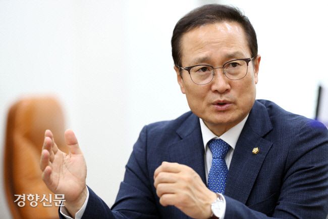 홍영표 더불어민주당 의원. 경향신문 자료사진