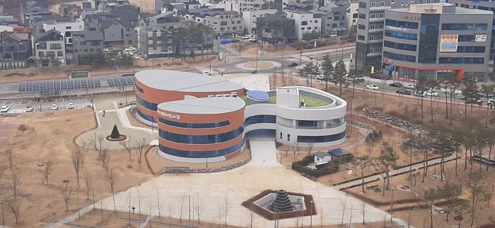 원주혁신도시 내에 조성된 미리내도서관 전경. 원주시 제공