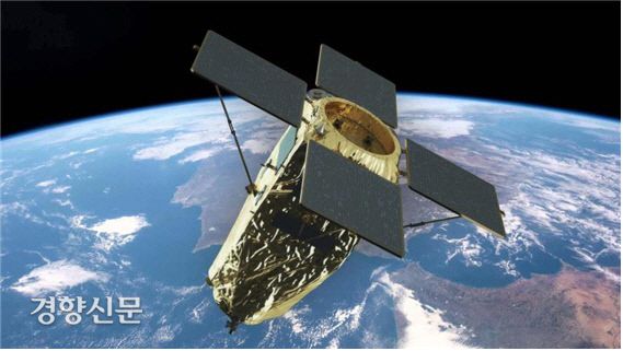 차세대 중형위성 1호가 지구 궤도에 떠오른 상상도. 과기정통부·국토부 제공